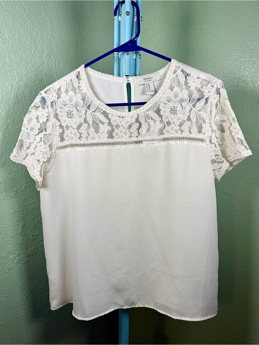 NWT Forever 21 White Lace Boho Boxy Blouse Size Small